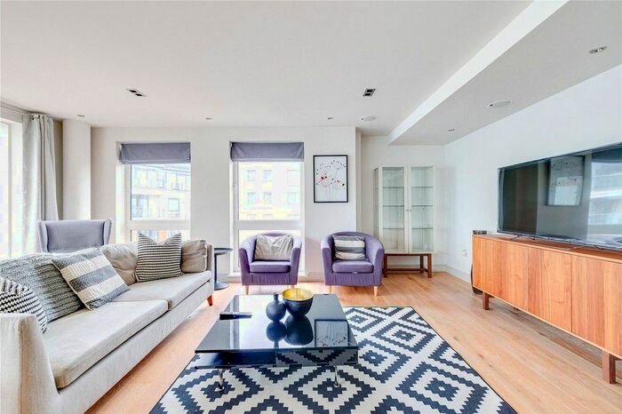 3 Bedroom Flat To Rent In Park Street, London, SW6
