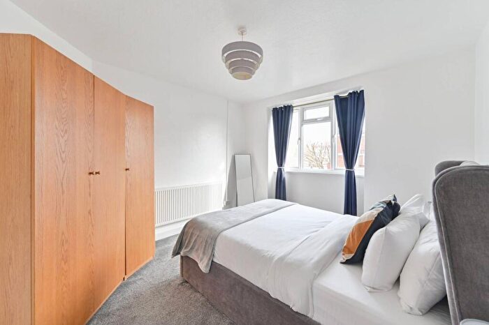 2 Bedroom Maisonette To Rent In Holgate Avenue, , Battersea, London, SW11