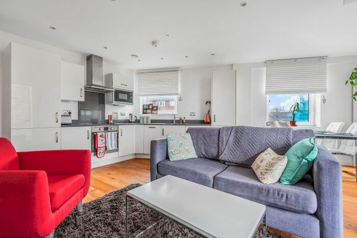 1 Bedroom Flat To Rent In Commerell Street, London, SE10