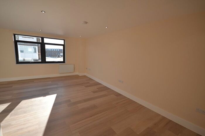 1 Bedroom Flat To Rent In Grover Walk, Corringham, SS17