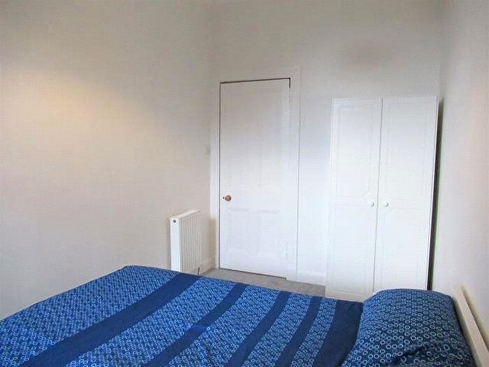 1 Bedroom Flat To Rent In Thornwood Avenue, Glasgow, G11