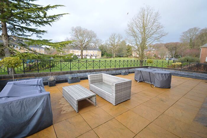 3 Bedroom Flat To Rent In De Havilland Drive, Hazlemere, HP15