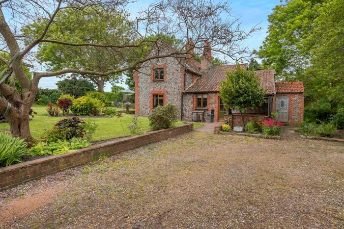 3 Bedroom Detached House For Sale In Hall Road, Gimingham, Norwich, NR11