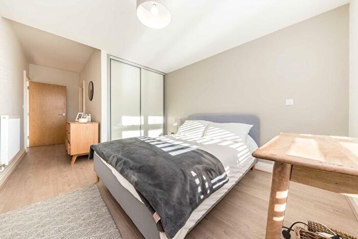 2 Bedroom Flat To Rent In Samuelson Place, Isleworth, TW7