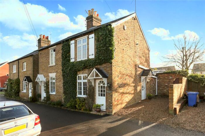 2 Bedroom End Of Terrace House To Rent In Holyport Street, Holyport, Maidenhead, Berkshire, SL6