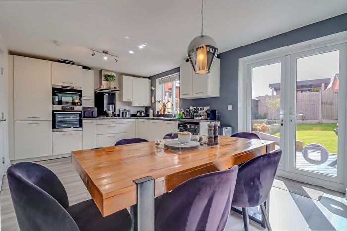 3 Bedroom Detached House For Sale In Earn Drive, Lubbesthorpe, LE19