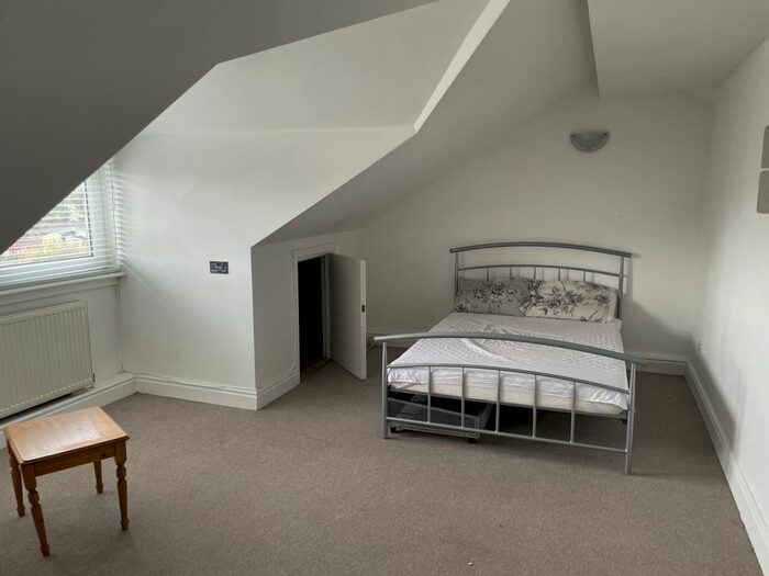 Studio To Rent In Masons Avenue, Harrow Weald, HA3