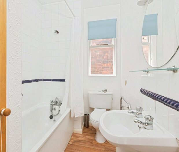 1 Bedroom Flat For Sale In Lime Hill Road, Tunbridge Wells, Kent, TN1