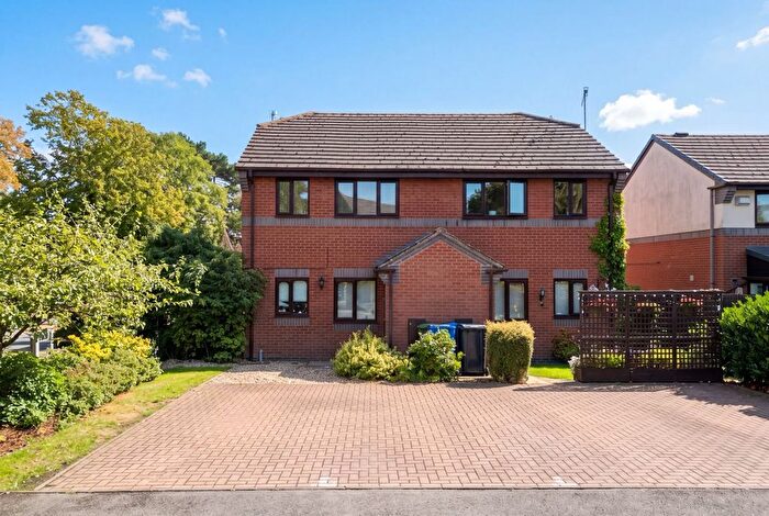 1 Bedroom Flat For Sale In Paddock Lane, Stratford-Upon-Avon, CV37