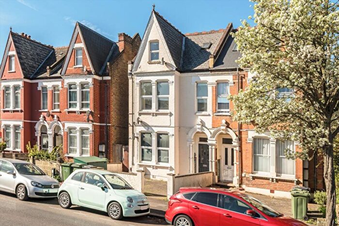 2 Bedroom Flat To Rent In Rosendale Road, West Dulwich, SE21