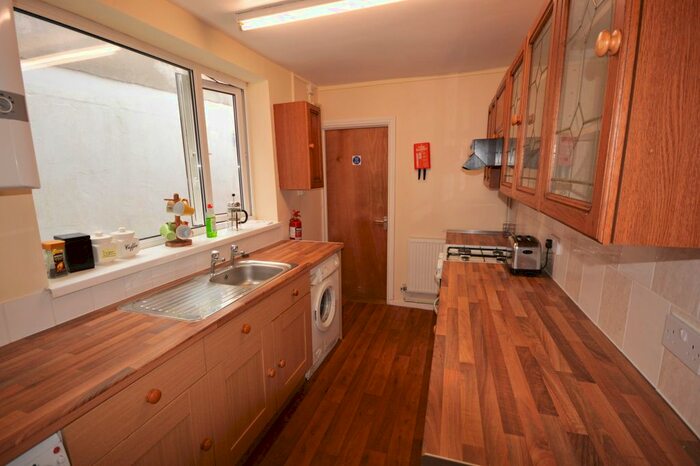 4 Bedroom Property To Rent In Argyle Street, Sandfields, Swansea, SA1