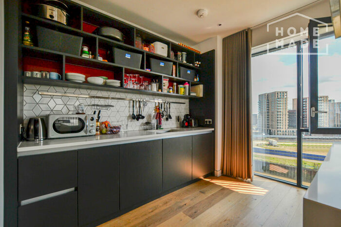 4 Bedroom Flat To Rent In Echo House City Island Way London, E14