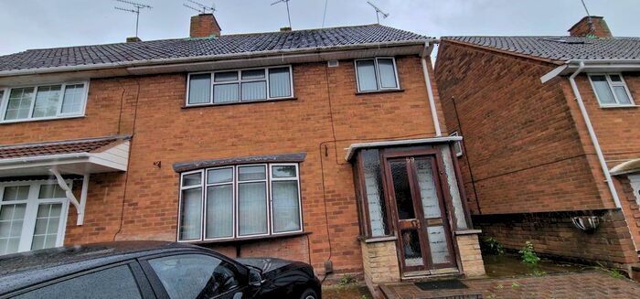 3 Bedroom Semi-Detached House To Rent In Jerome Road, Walsall, WS2