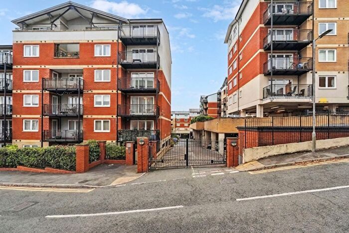 2 Bedroom Flat For Sale In Northway, Rickmansworth, WD3