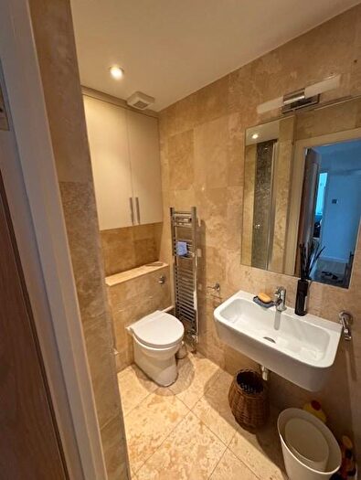 2 Bedroom Apartment To Rent In Vermeer Court, London, E14