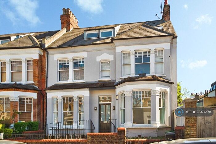 3 Bedroom Flat To Rent In Haringey Park, London, N8