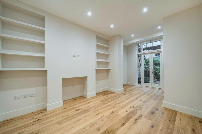 1 Bedroom Flat To Rent In Alderney Street, London, SW1V
