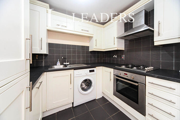 1 Bedroom Flat To Rent In Hudson Court -, LU6