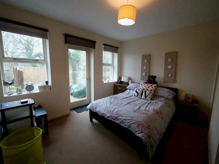 1 Bedroom Flat To Rent In Apt, Croft Hou Burley RoadLeeds, SE23