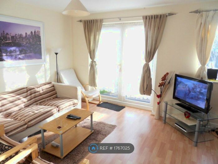 3 Bedroom Semi-Detached House To Rent In Powell Street, Stoke On Trent, ST1