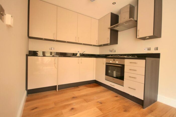 1 Bedroom Flat To Rent In Highbury New Park, Highbury, N5