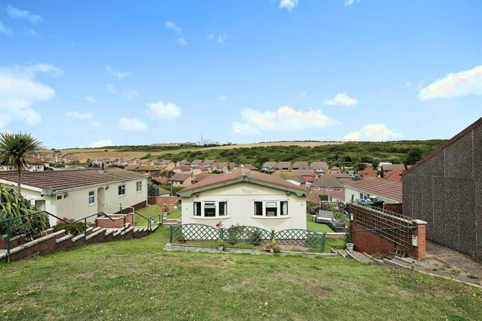 2 Bedroom Detached Bungalow For Sale In Court Farm Road, Newhaven, BN9