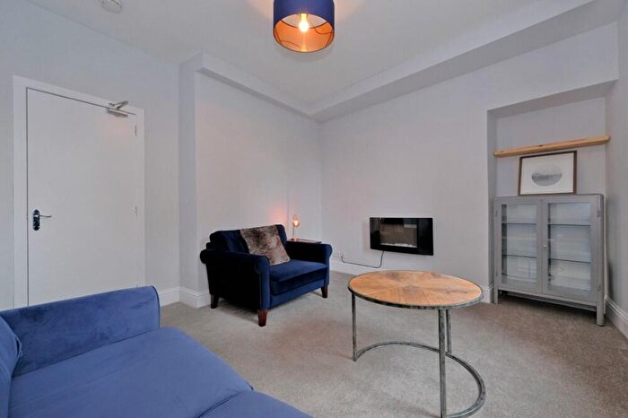 2 Bedroom Flat To Rent In Leadside Road, Second Floor, AB25