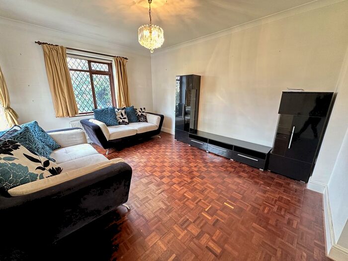 5 Bedroom Detached House To Rent In Staines Road West, Ashford, TW15