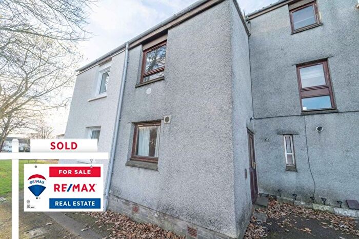 4 Bedroom Terraced House For Sale In Whinnyburn Place, Rosyth, KY11