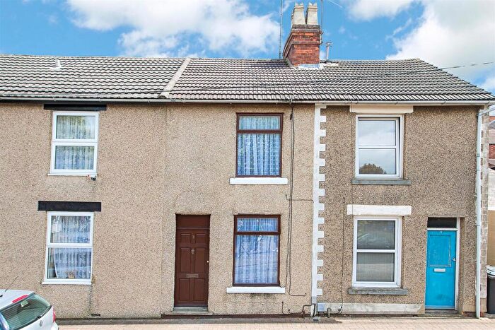 2 Bedroom Terraced House To Rent In Vale Street, Kettering, NN16