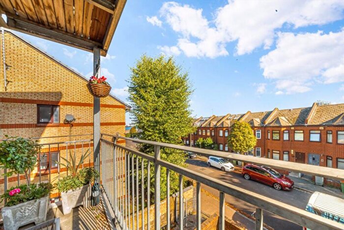 1 Bedroom Flat For Sale In Kennard Street, North Woolwich, E16