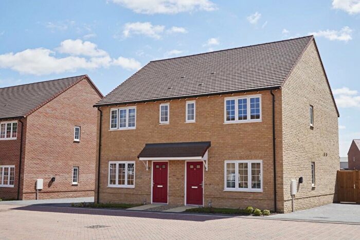 3 Bedroom End Of Terrace House To Rent In Pommel Court, Braintree, Essex, CM7