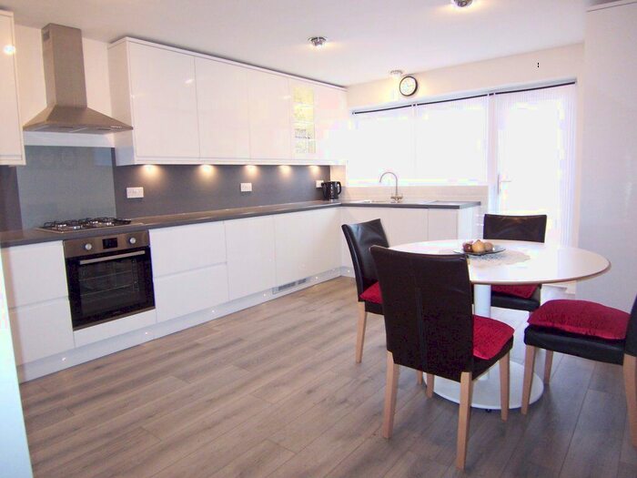 3 Bedroom Town House To Rent In St. James Close, New Malden, KT3