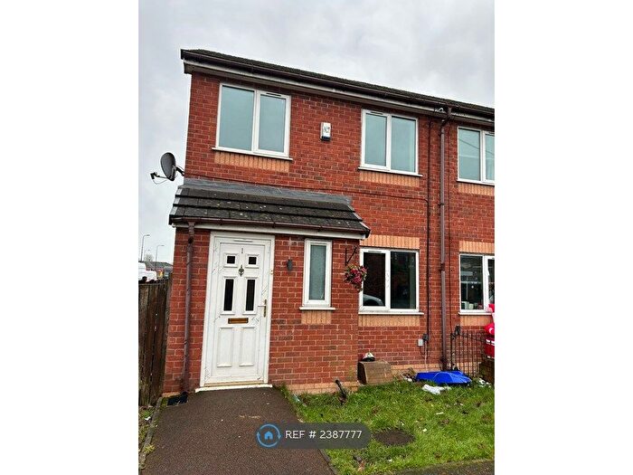 3 Bedroom Semi Detached House To Rent In Chapel Street, Platt Bridge, Wigan, WN2