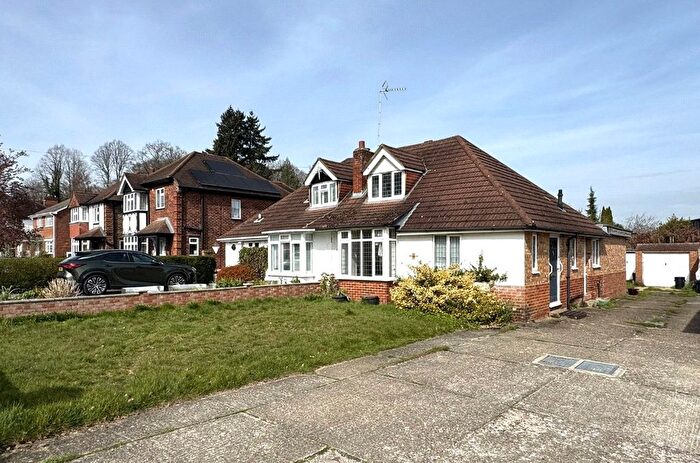 3 Bedroom Bungalow To Rent In Sycamore Road, Farnborough, Hampshire, GU14