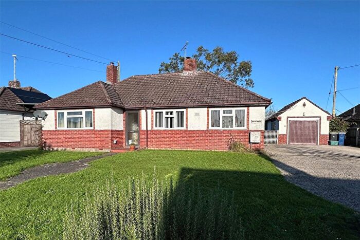 3 Bedroom Bungalow For Sale In Wavering Lane East, Gillingham, Dorset, SP8