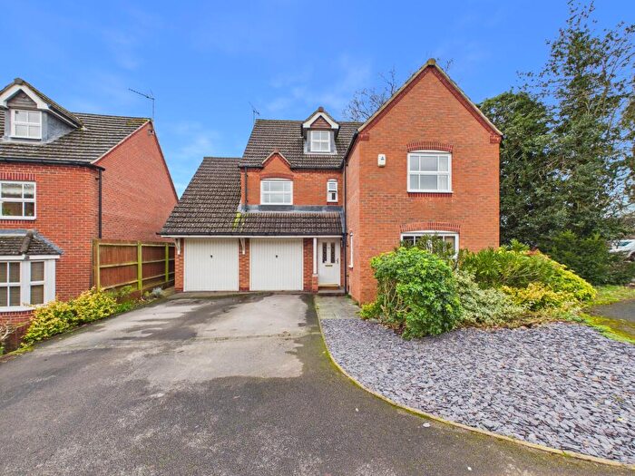 5 Bedroom Detached House For Sale In Highfields Park Drive, Darley Abbey, DE22