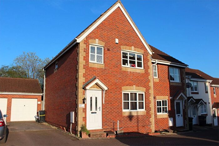 3 Bedroom Terraced House To Rent In Standfast Place, Taunton, TA2