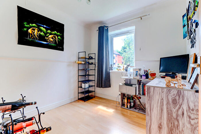 2 Bedroom Apartment To Rent In Eaton Avenue, High Wycombe, Buckinghamshire, HP12