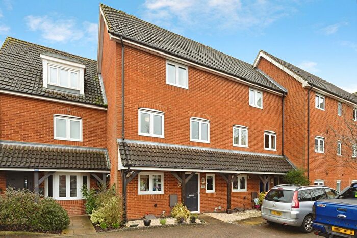 4 Bedroom Town House For Sale In Galloway Drive, Ashford, TN25