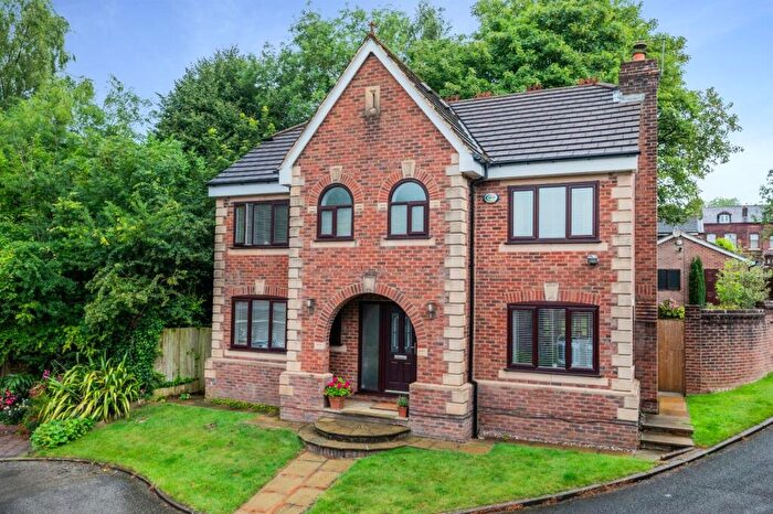5 Bedroom Detached House For Sale In Woodcott Bank, Bolton, BL1