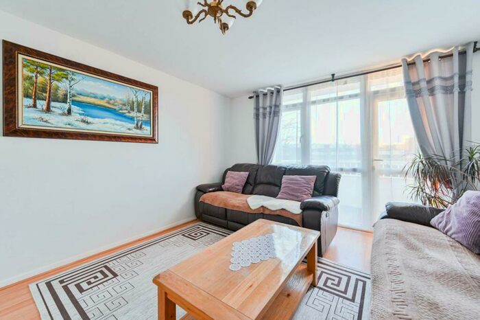 2 Bedroom Flat To Rent In Barnes Wallis Court, Wembley Park, Wembley, HA9