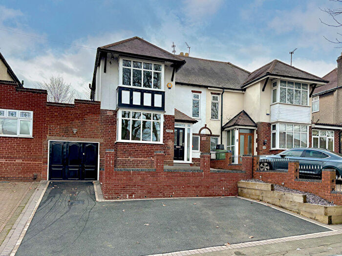 3 Bedroom Semi Detached House For Sale In The Broadway, Dudley, DY1