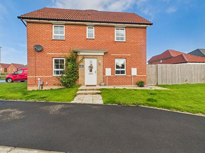 3 Bedroom Semi-Detached House For Sale In Walter Scott Avenue, West Park, Darlington, DL2