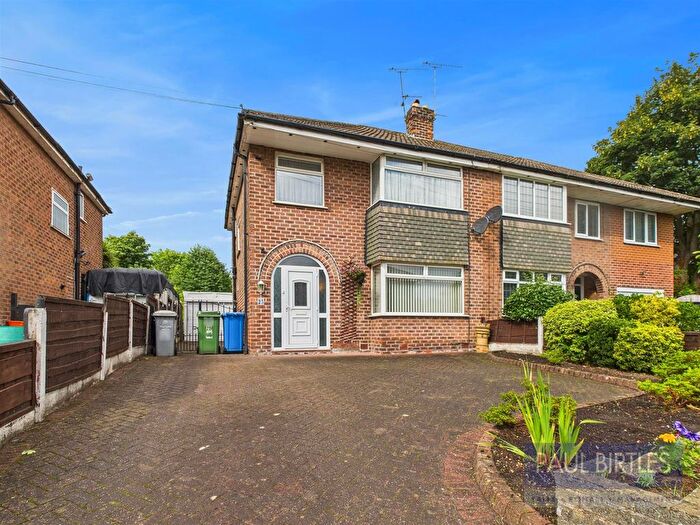 3 Bedroom Semi-Detached House For Sale In River Lane, Partington, Manchester, M31