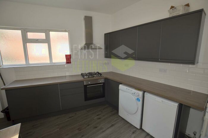 5 Bedroom Terraced House To Rent In Beckingham Road, Leicester, LE2