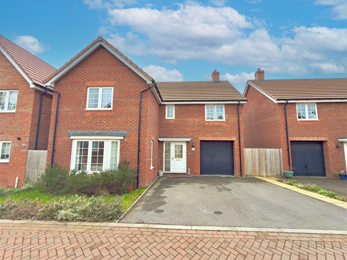 4 Bedroom Detached House For Sale In Saltburn Turn, Thorn, LU5