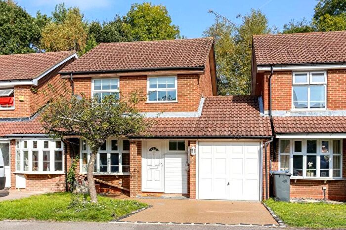 3 Bedroom Link Detached House To Rent In Ringwood Close, Ascot, Berkshire, SL5