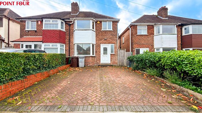 3 Bedroom Semi Detached House To Rent In Newborough Road, Solihull, B90