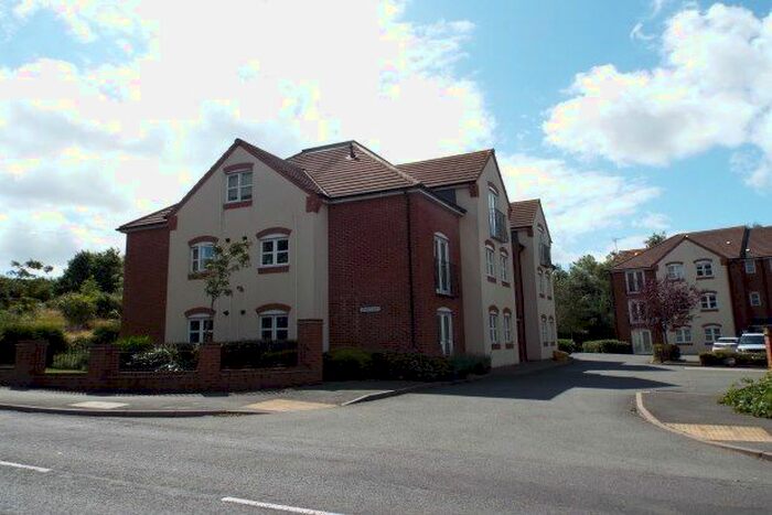 2 Bedroom Flat To Rent In Quarry Hill, Tamworth, B77
